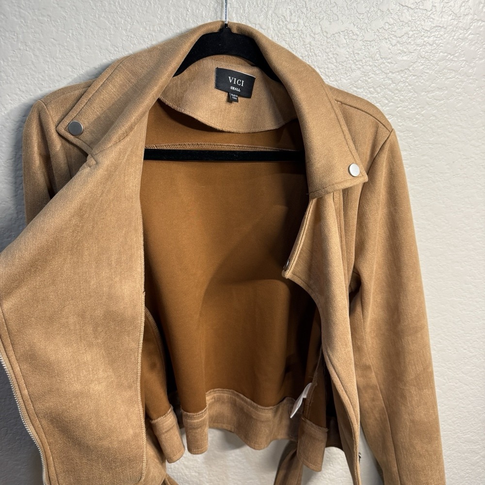 Vici‎ At The Fireside Cropped Faux Suede Moto Camel Jacket Zip Sz S Western Boho - Picture 7 of 10